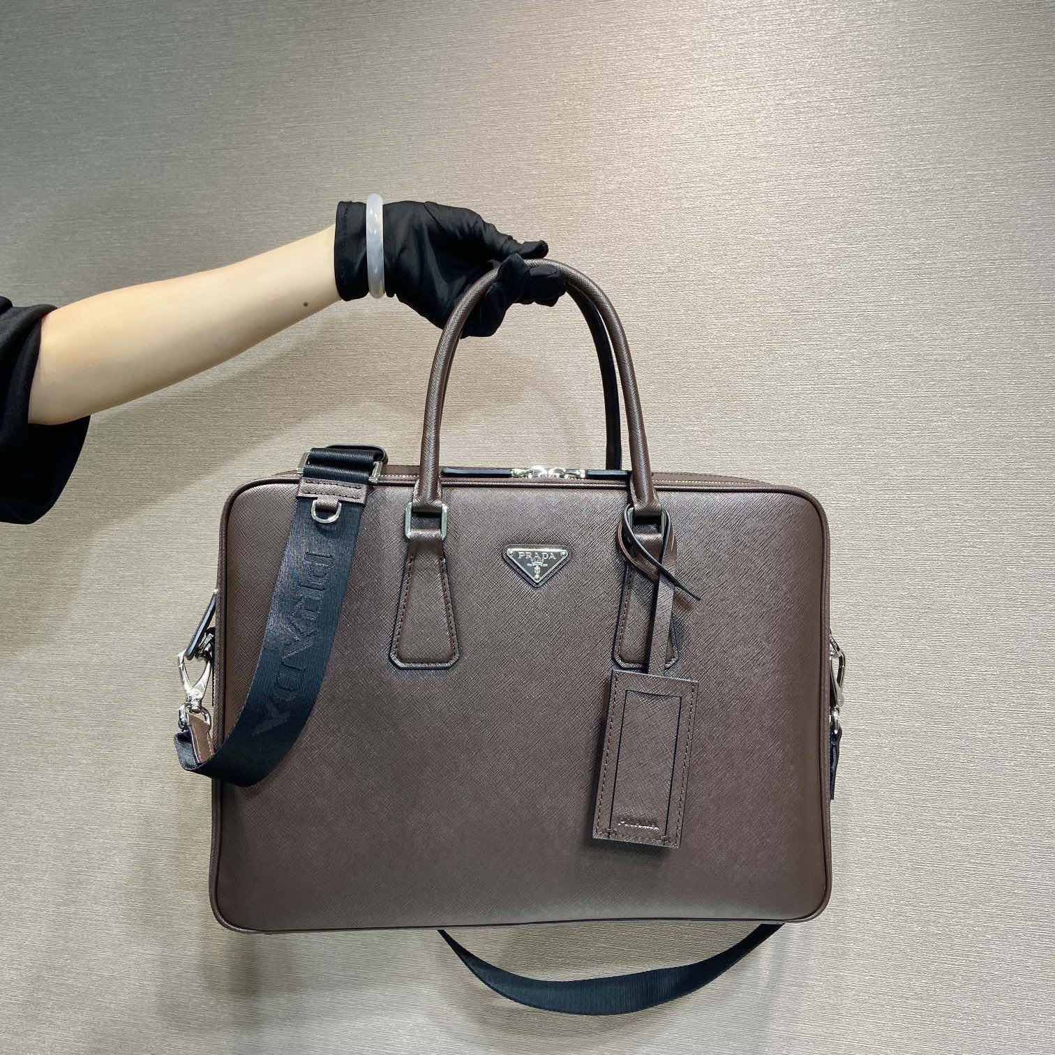 Pra*a briefcase